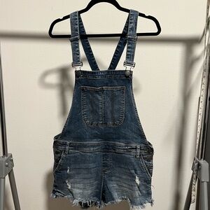 STS Blue Distressed Raw Hem Pockets Denim Overall Shorts Medium Wash Size 28